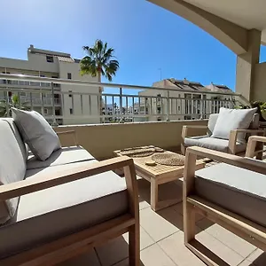 https://modern-apartment-with-a-sea-view.in-canary-islands.com